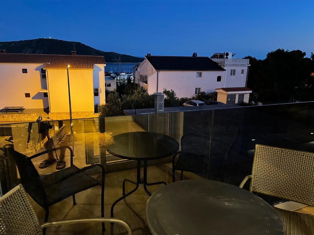 Anapartments2 Primošten Eksteriør bilde